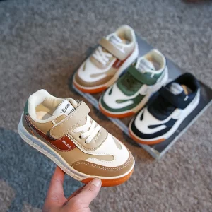 Zapatillas de deporte antideslizantes para niños y niñas, zapatos de cuero de Skate de baja ayuda, suela suave, zapatos deportivos versátiles, informales, nuevos, primavera y otoño