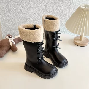 Zapatos versátiles a la moda para niñas, botas de cuero para niños de nuevo estilo de invierno, botas de nieve simples de suela blanda para niñas, zapatos cómodos antideslizantes para niños