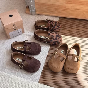 Zapatos de princesa para niña, zapatos planos antideslizantes cómodos para otoño 2025, zapatos de cuero con estampado de leopardo antideslizantes para niños pequeños