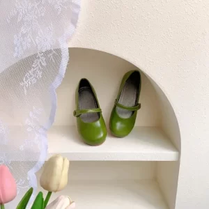 Zapatos Zapatos de moda para chicas 2025Otoño nuevo zapato de cuero para niños Zapatos casuales simples y versátiles para niñas Zapato de rendimiento cómodo para niños