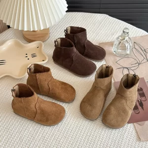 2025 Otoño Invierno botas para bebés y niñas zapatos casuales de gamuza Oxford para niños zapatos infantiles antideslizantes para exteriores botines de felpa para niños