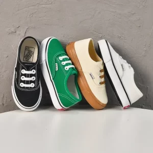 Zapatos informales para niños y niñas, zapatos para correr a la moda, zapatos de lona de Color sólido para niños, zapatillas de deporte para exteriores, zapatos de tela para estudiantes